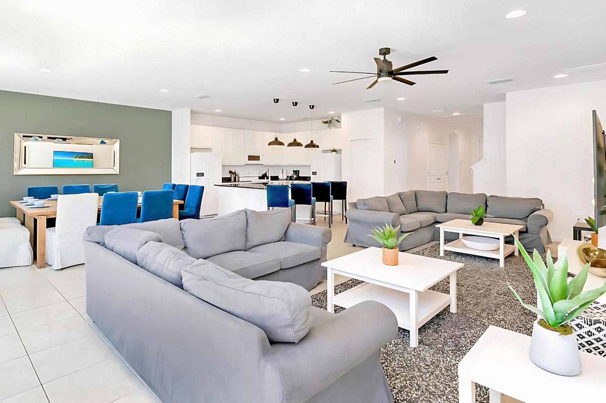 10br Luxury Near W Pool & Games *